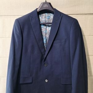 Men's suit from England, 36x29, 42" chest